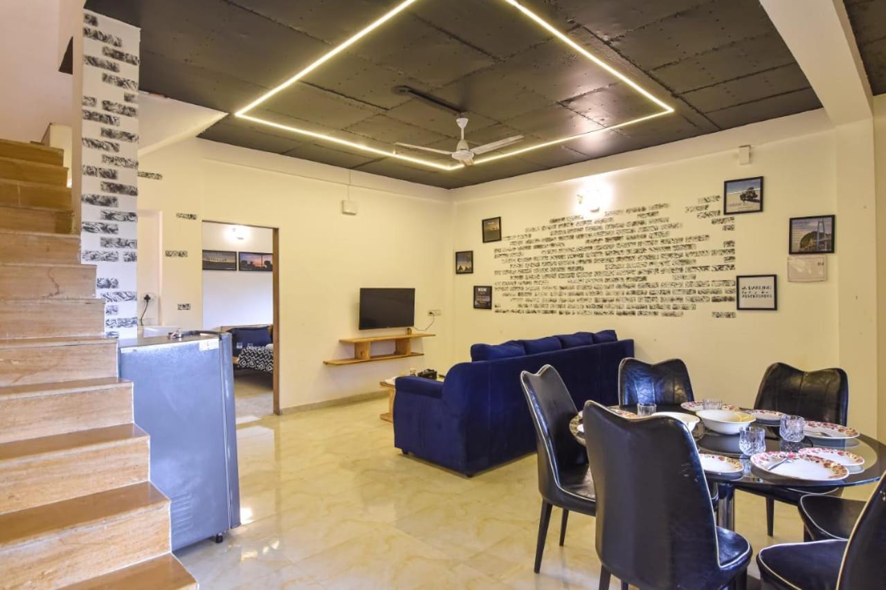 Black Stone Villa Kārli Εξωτερικό φωτογραφία